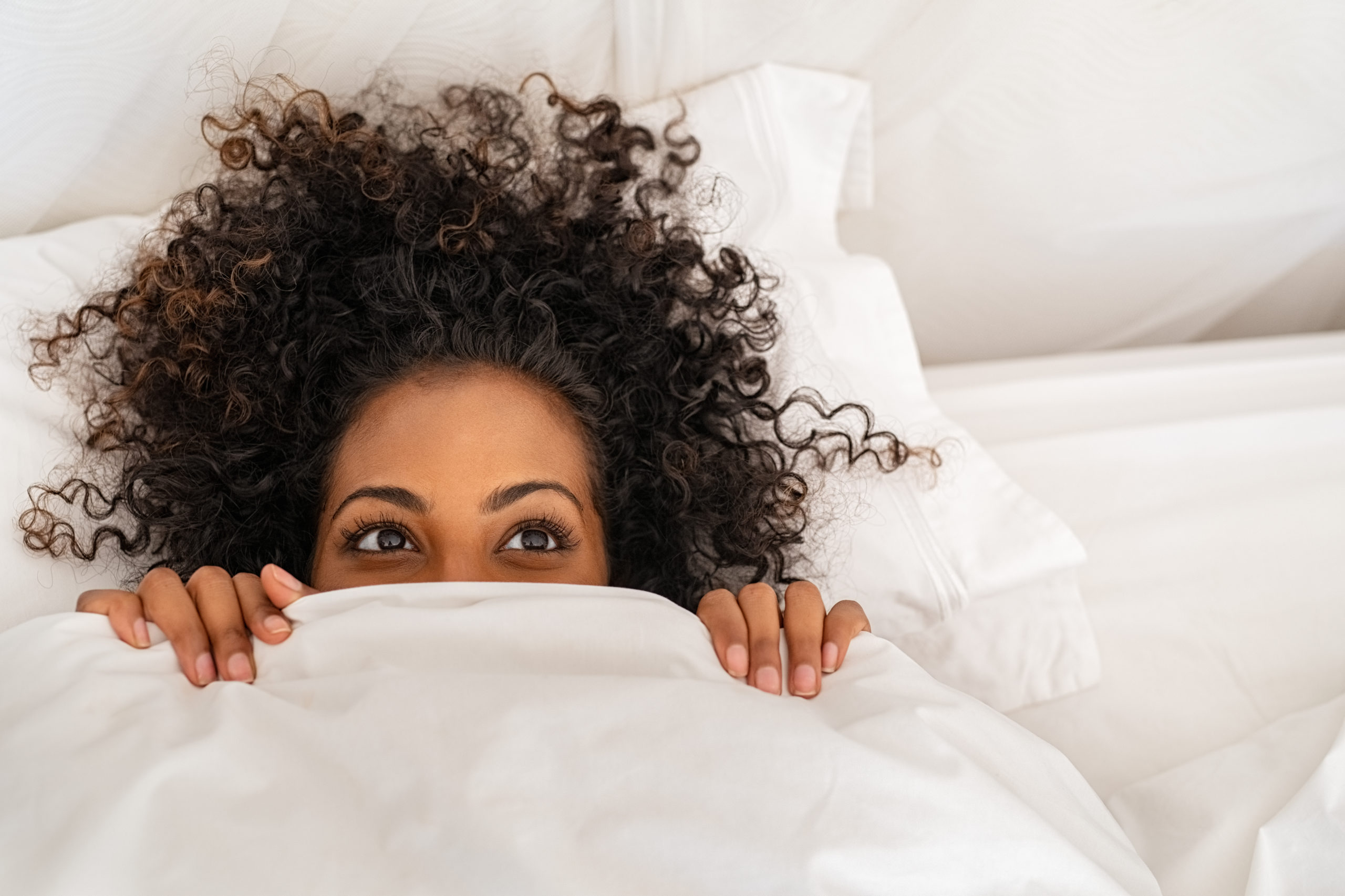 Night Girl Sleep Porn - What Are the Benefits of Sleeping Naked? | SleepScore